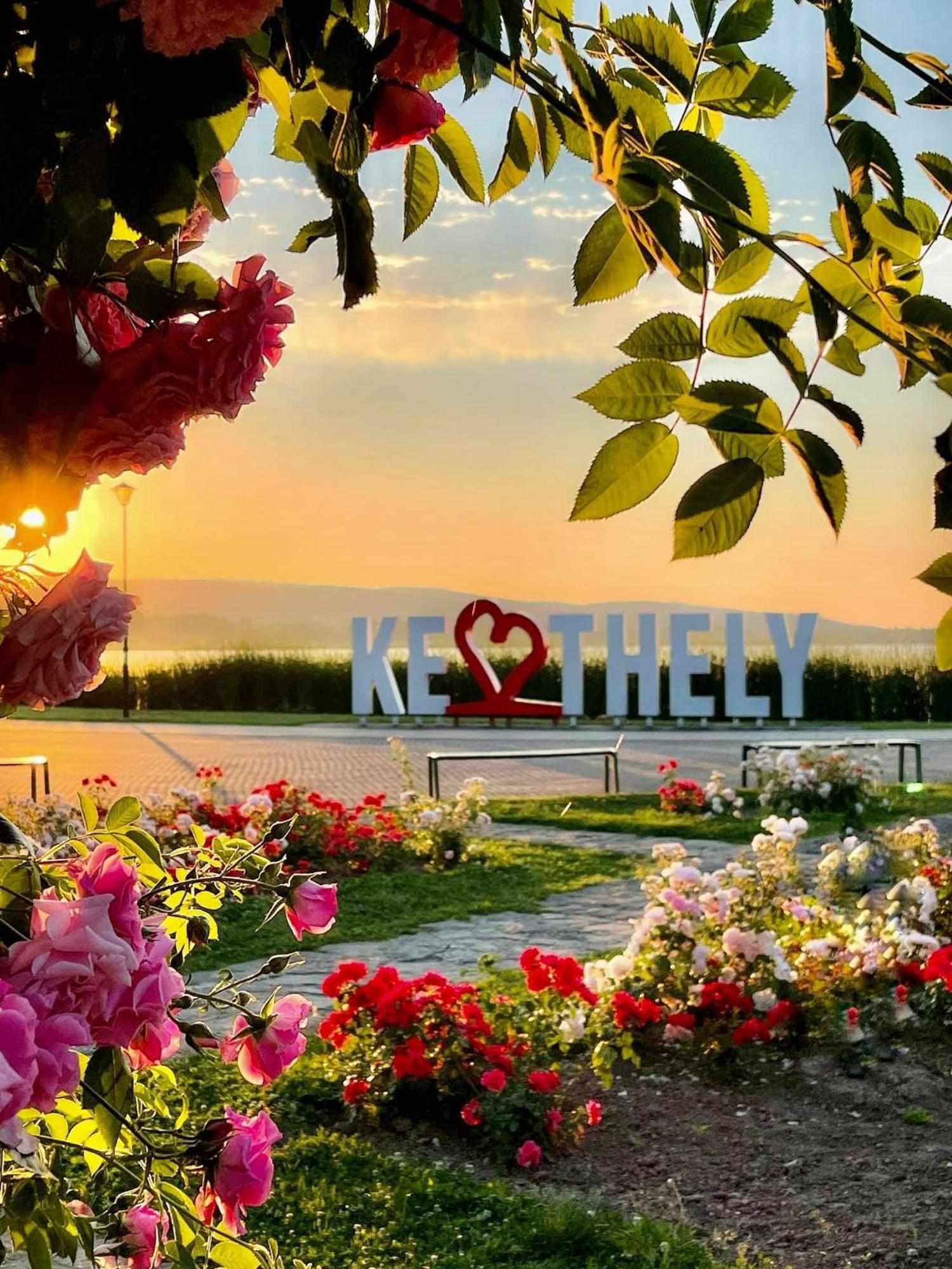 Ciao Lilla Apartman Keszthely Exteriör bild